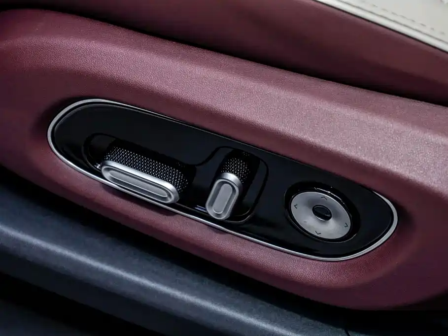 XPeng X9 — миниатюра 15