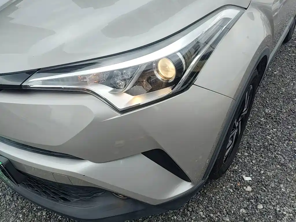 Toyota C-HR — миниатюра 24