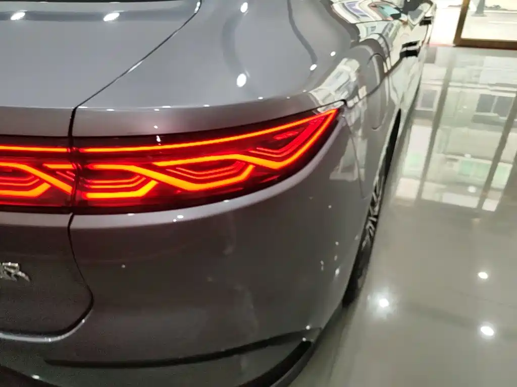 BYD Han — миниатюра 8