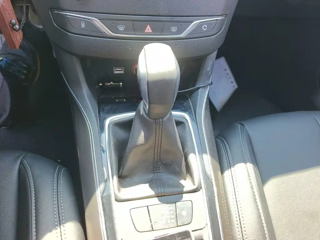 Peugeot 408 — миниатюра 14