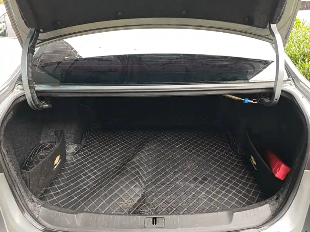 Chevrolet Monza — миниатюра 19