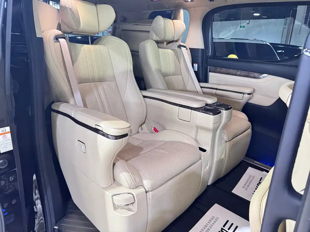 Toyota Alphard 2018 3.5L Luxury