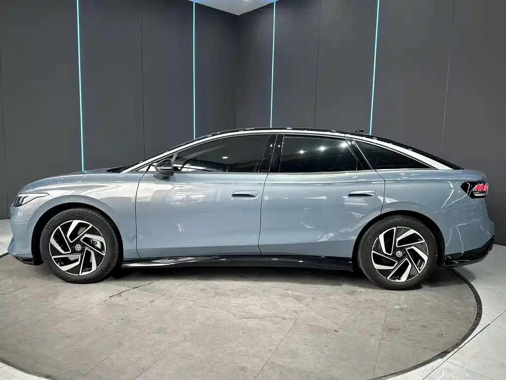 VOLKSWAGEN ID.7 VIZZION