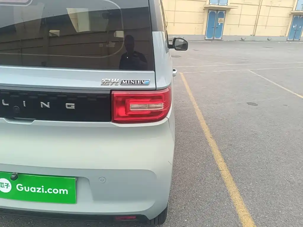 Wuling MINIEV — миниатюра 8