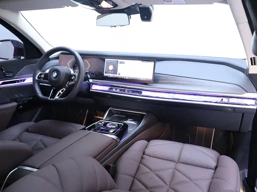 BMW 7 Series — миниатюра 20