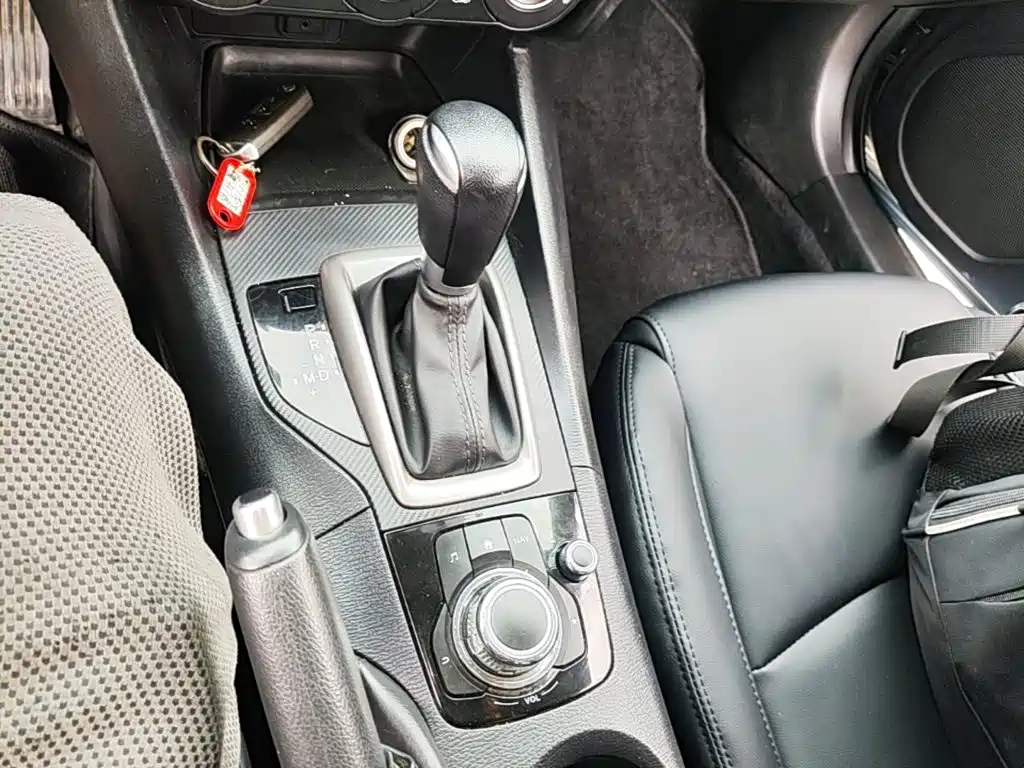 Mazda 3 Axela — миниатюра 14