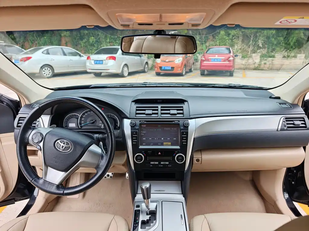 Toyota Camry — миниатюра 13