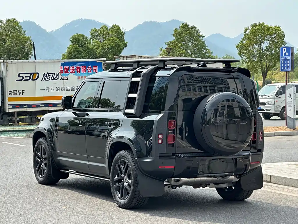 Land Rover Defender — миниатюра 4