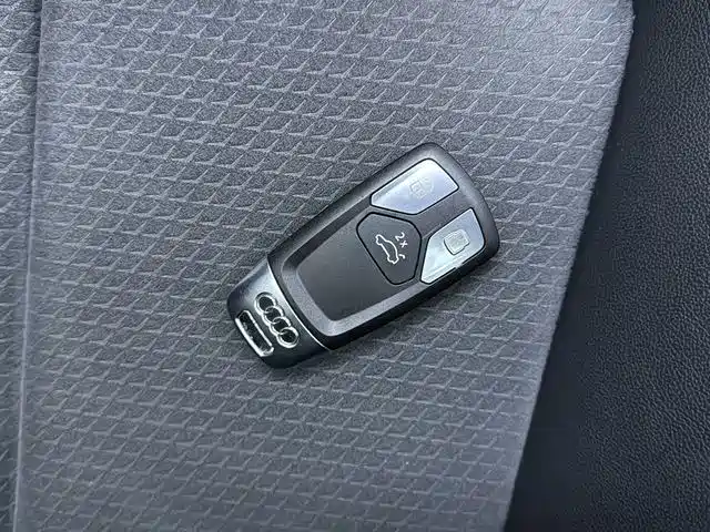 Audi Q5L Sportback — миниатюра 9