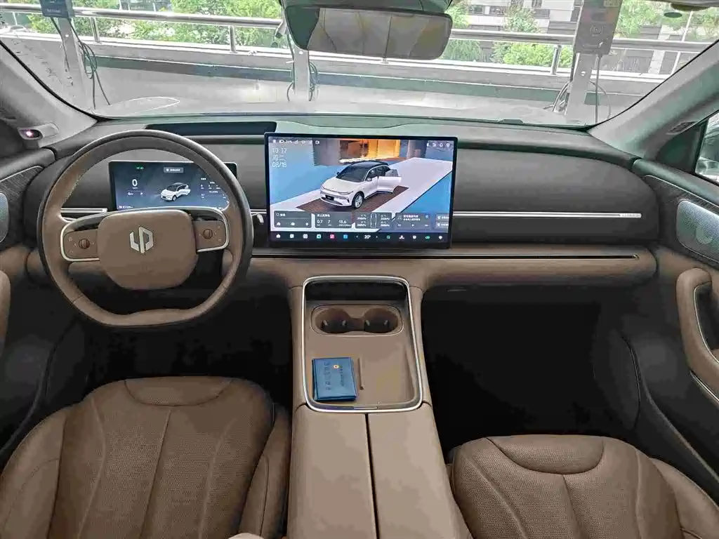 Leapmotor Leapmotor C11 — миниатюра 7