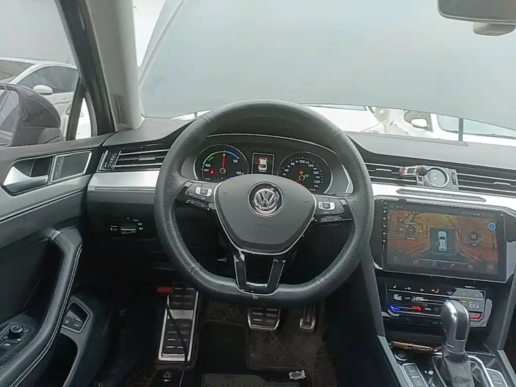 Volkswagen 迈腾 PHEV — миниатюра 11