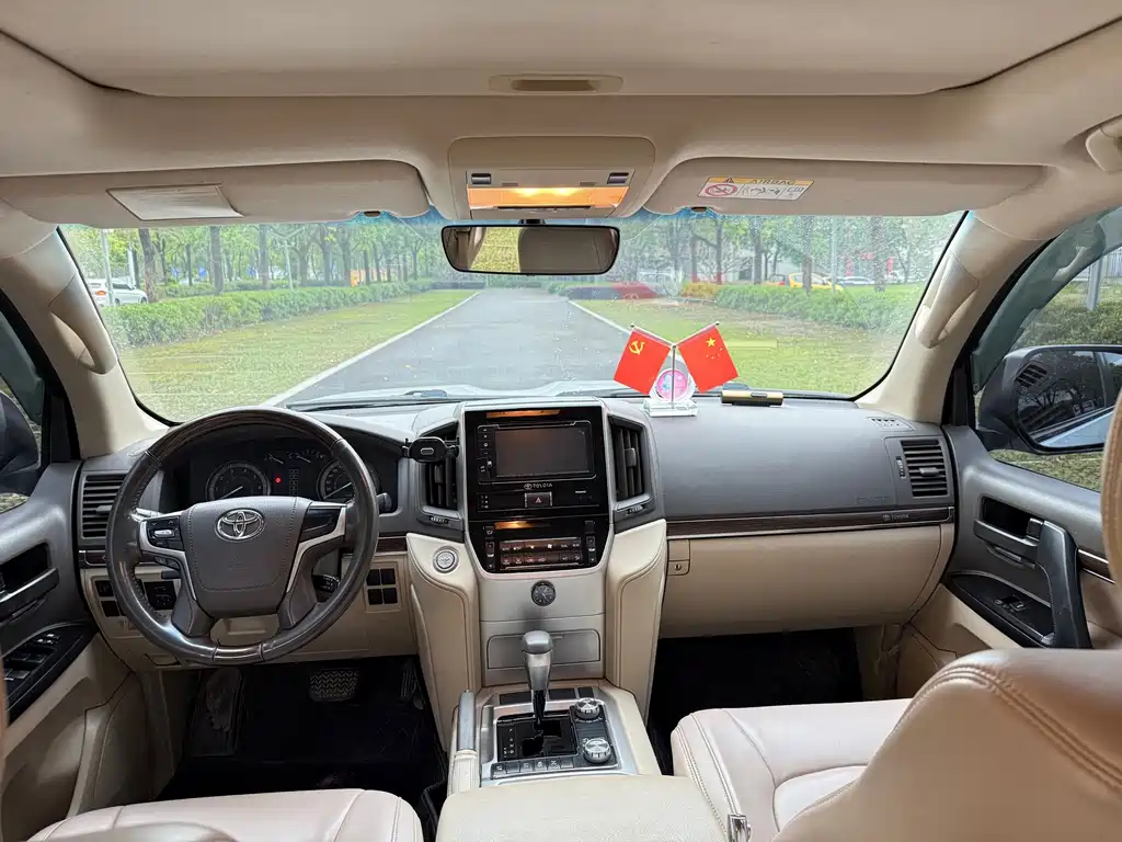Toyota Land Cruiser — миниатюра 9