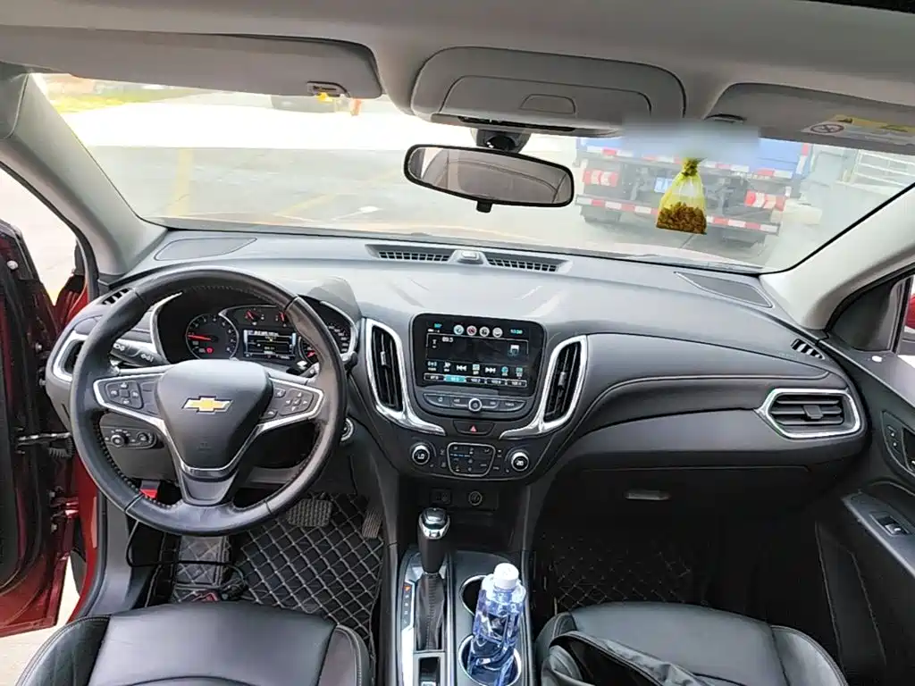 Chevrolet Equinox — миниатюра 10