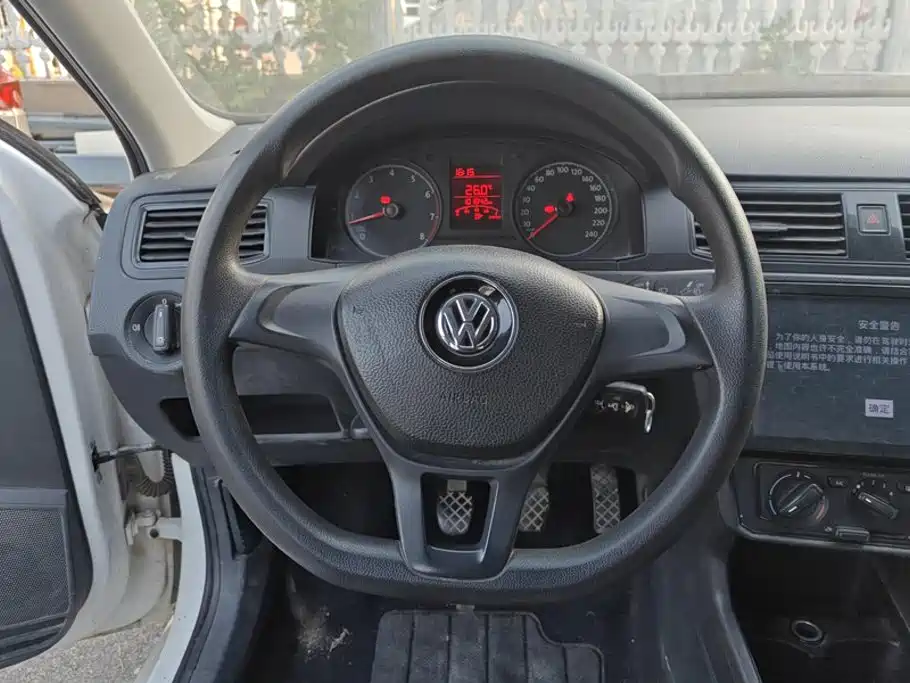 Volkswagen Santana — миниатюра 15