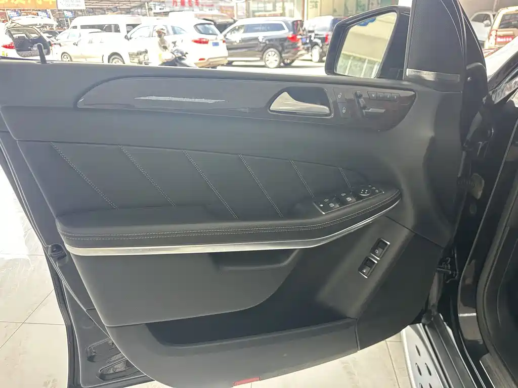 Mercedes-Benz GL-Class — миниатюра 30