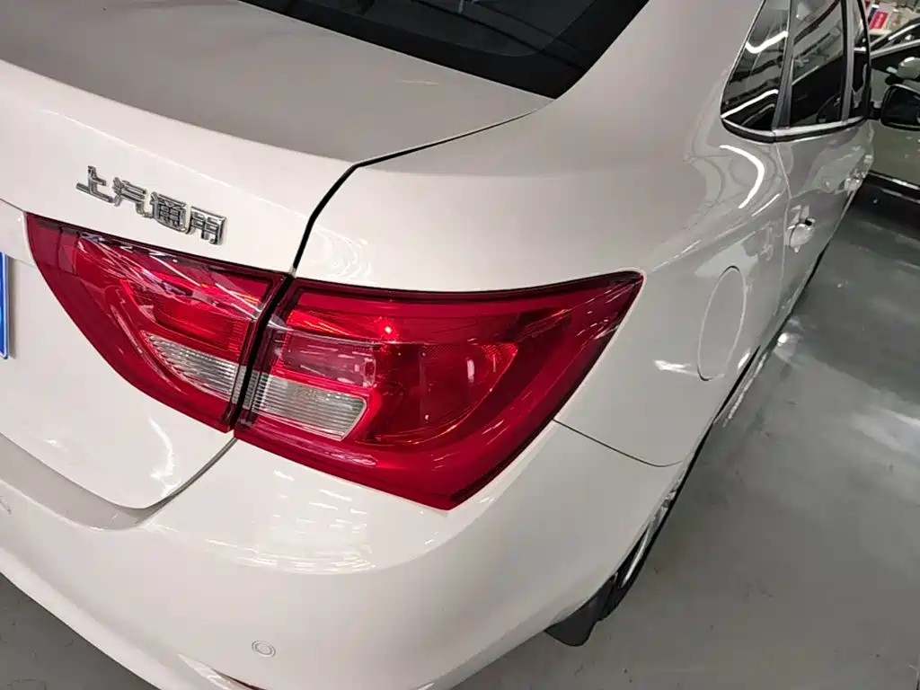 Buick Excelle — миниатюра 8