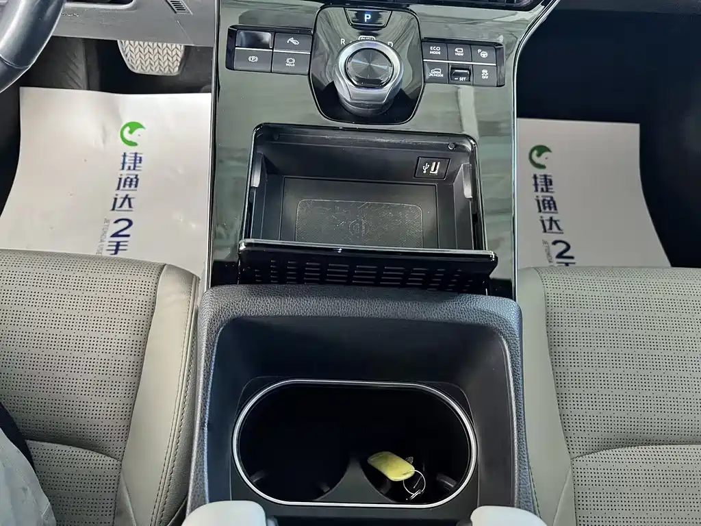 Toyota bZ4X — миниатюра 9