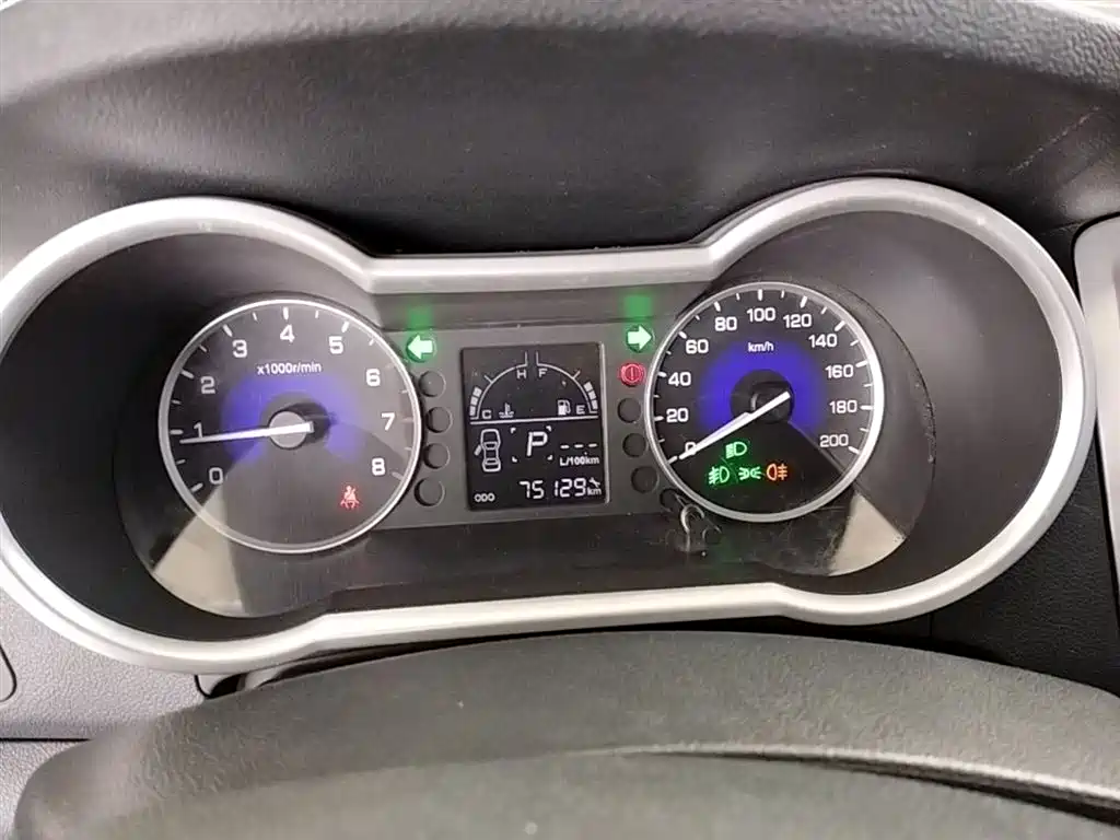 Dongfeng AX3 2016 1.5L AT