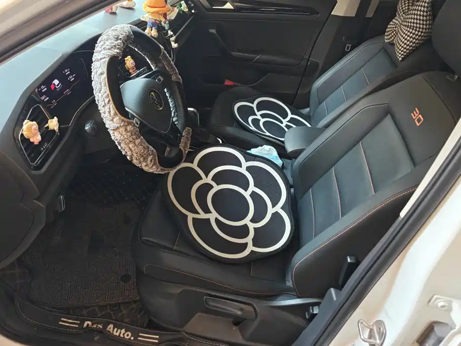 Volkswagen T-Roc — миниатюра 9