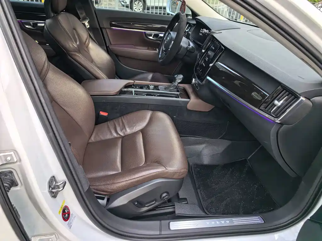 Volvo S90 — миниатюра 16
