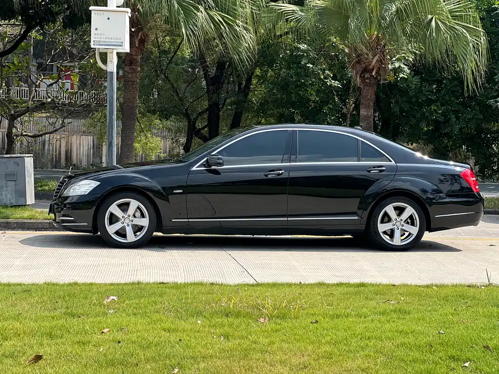 Mercedes-Benz S-Class — миниатюра 9