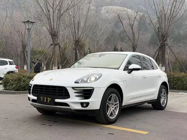 PORSCHE MACAN 2017