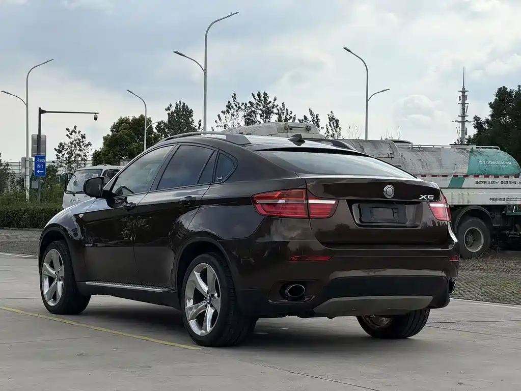 BMW X6 — миниатюра 7