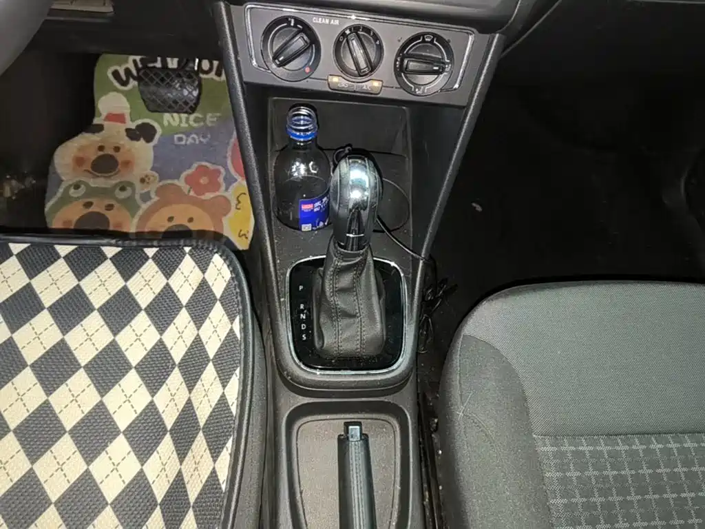 Volkswagen Polo — миниатюра 14