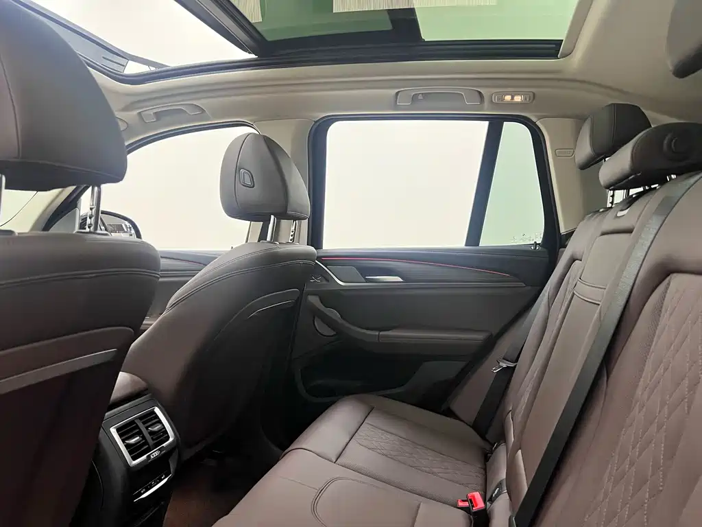 BMW X3 — миниатюра 7
