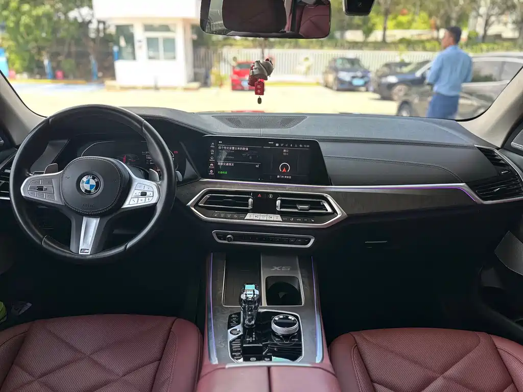 BMW X5 — миниатюра 7