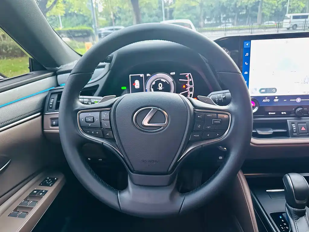 Lexus ES — миниатюра 15