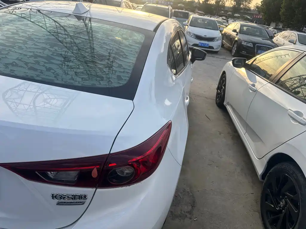 Mazda 3 Axela — миниатюра 11
