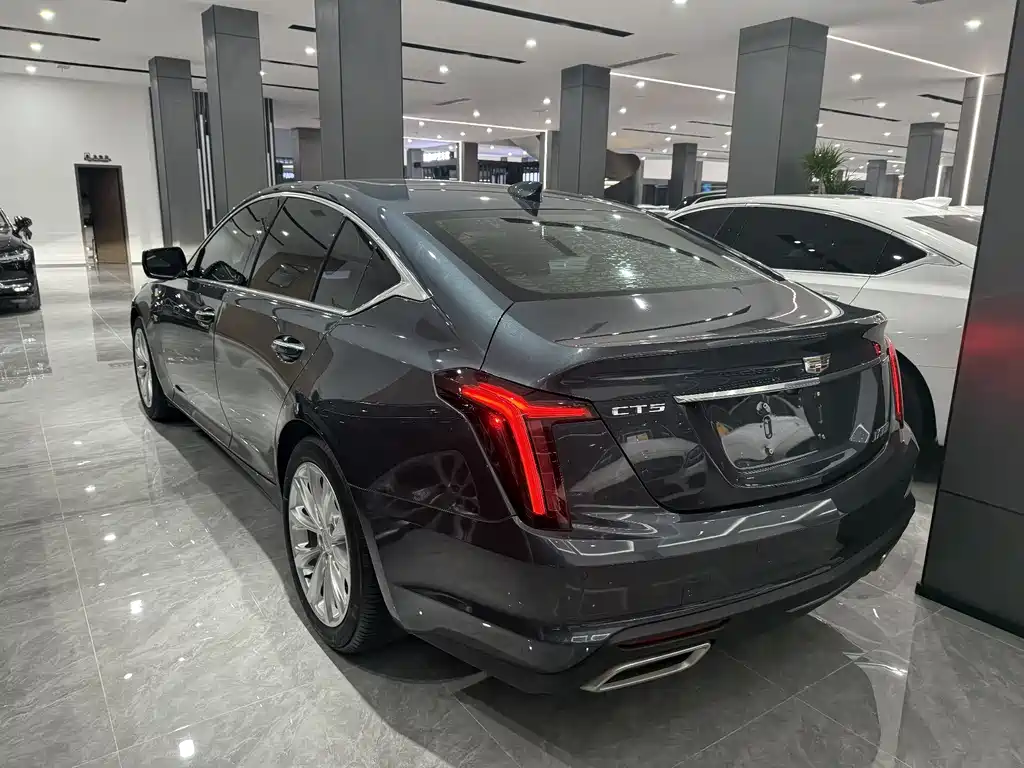 CADILLAC CT5
