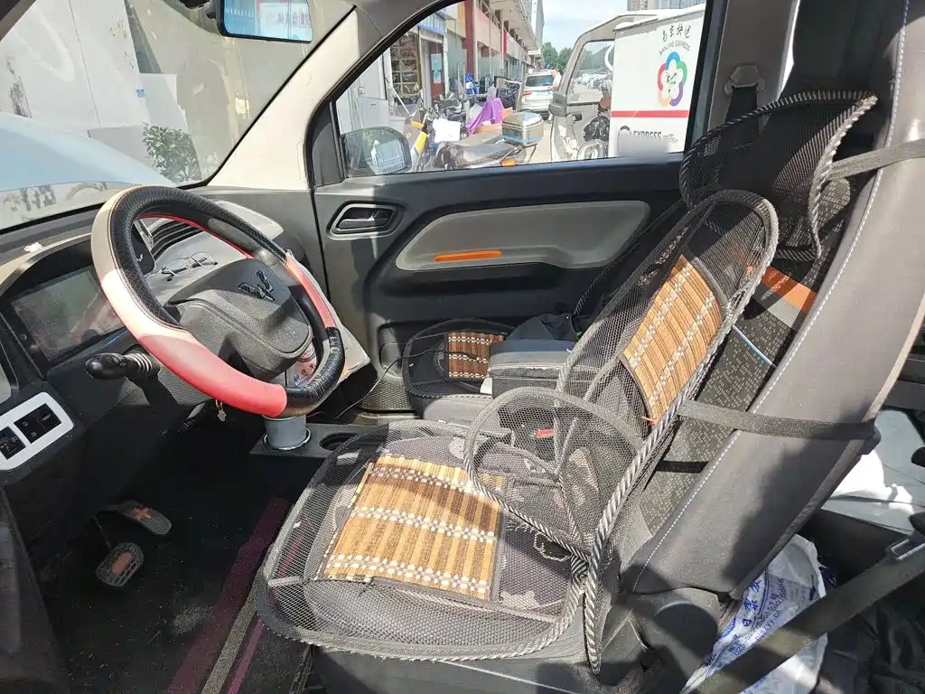Wuling MINIEV — миниатюра 8