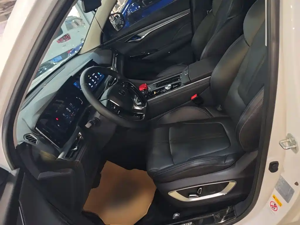 Changan Changan CS75PLUS — миниатюра 15