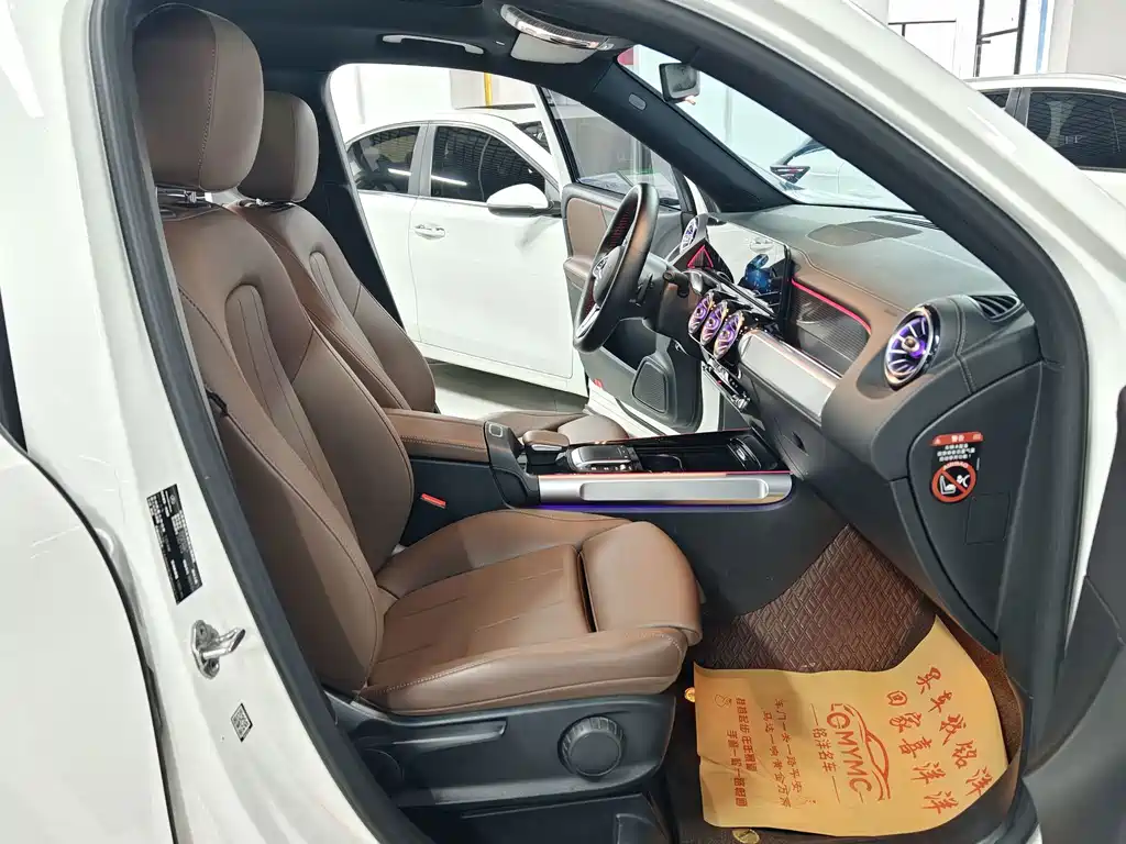 Mercedes-Benz GLB — миниатюра 9
