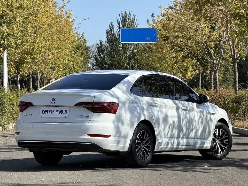 Volkswagen Sagitar — миниатюра 2