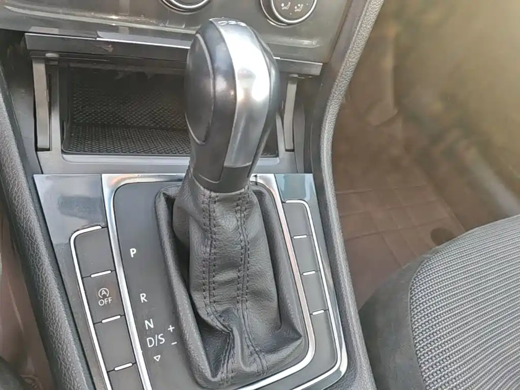 Volkswagen Golf — миниатюра 14