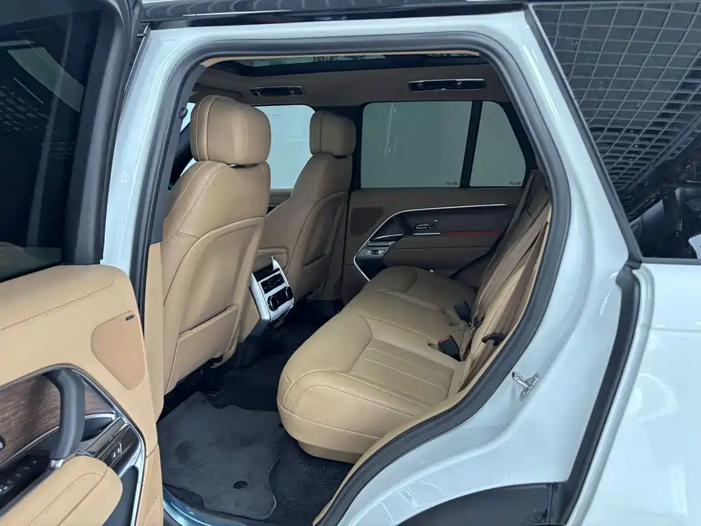 Land Rover Range Rover — миниатюра 21