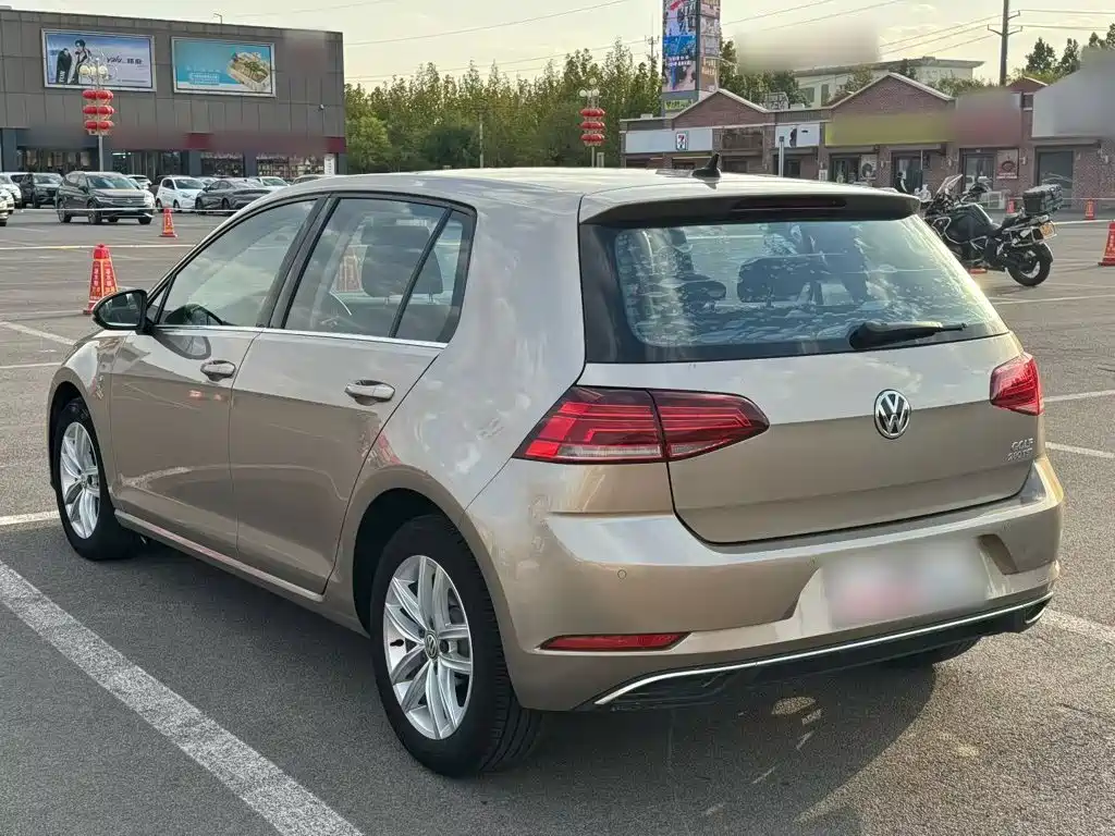 Volkswagen Golf — миниатюра 5