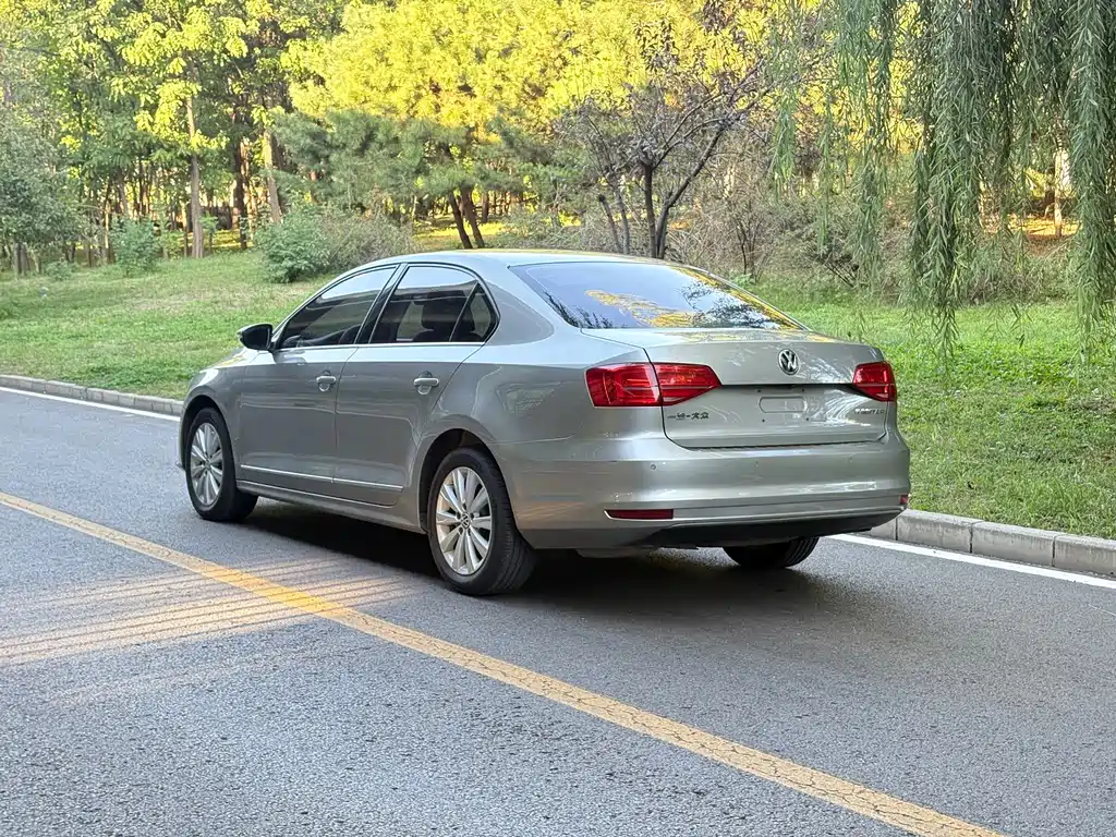 Volkswagen Sagitar — миниатюра 6
