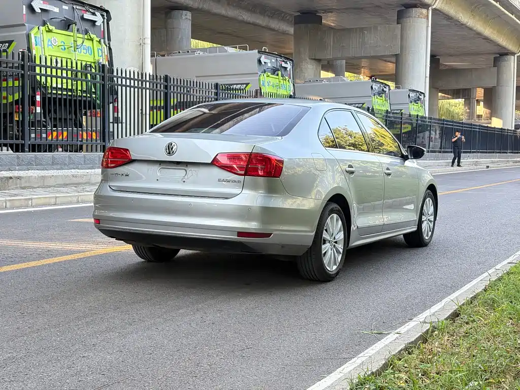Volkswagen Sagitar — миниатюра 5