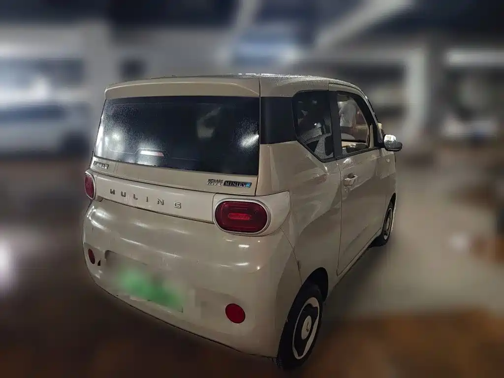 Wuling MINIEV — миниатюра 4