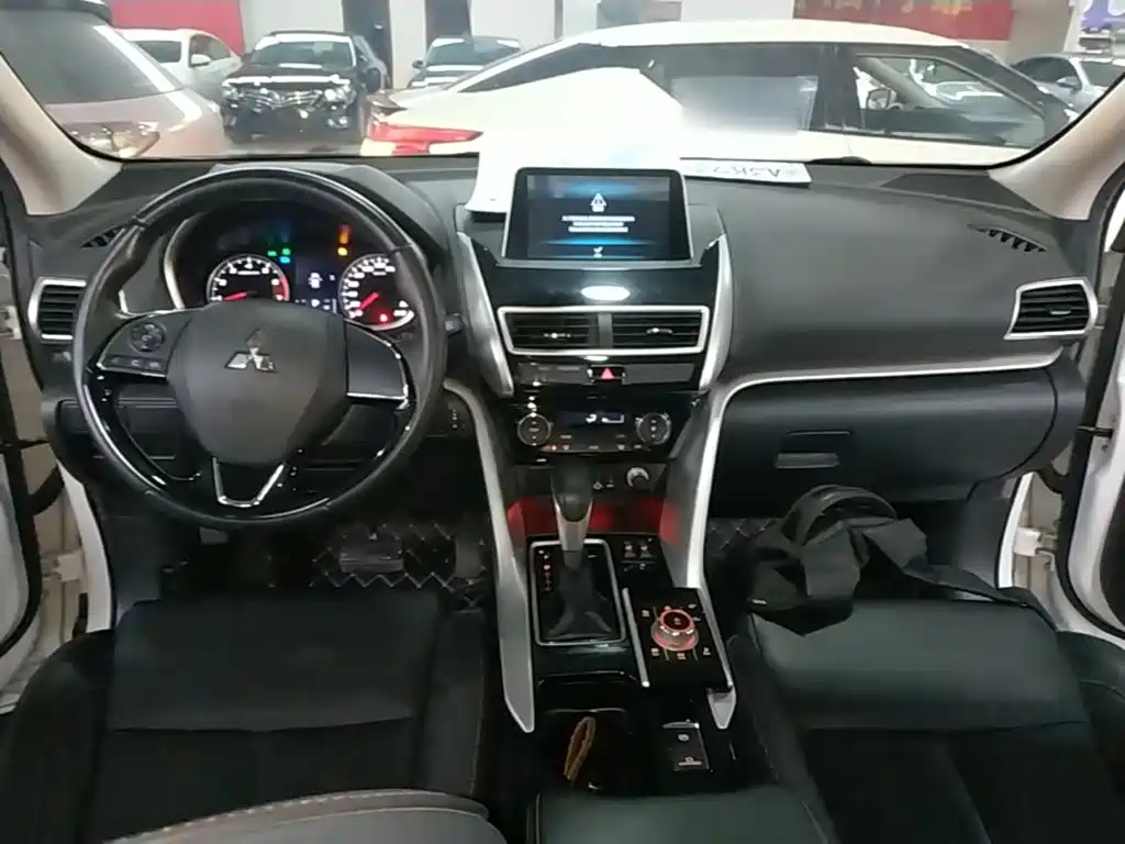 Mitsubishi Eclipse Cross — миниатюра 10