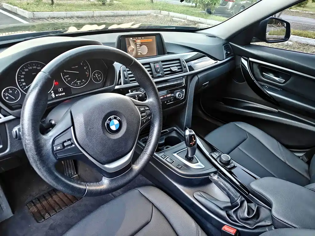 BMW 3 Series — миниатюра 13
