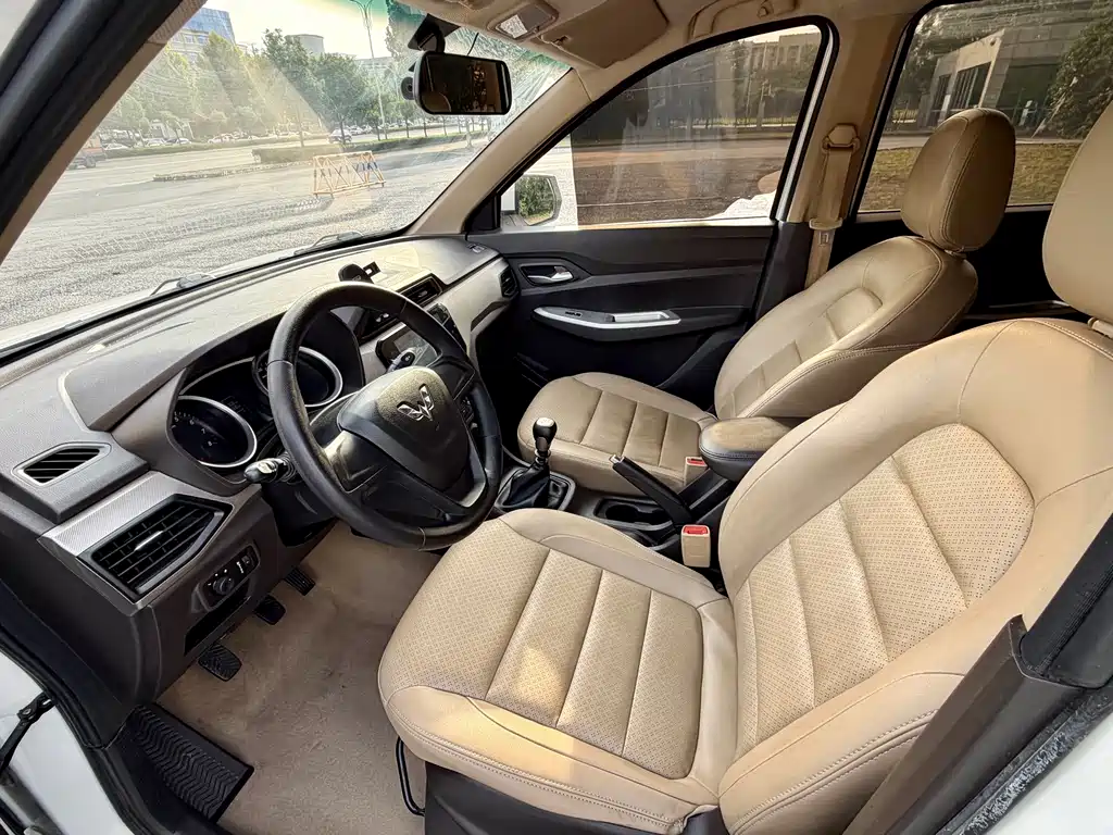 Wuling Hongguang — миниатюра 4