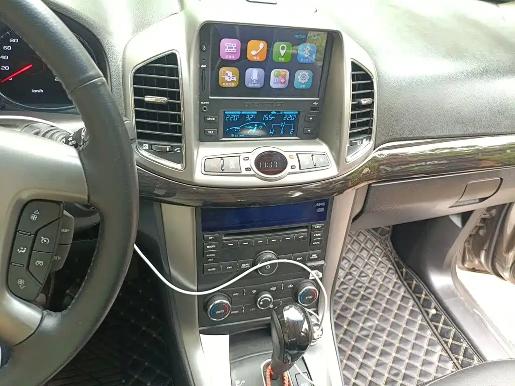 Chevrolet Captiva — миниатюра 10