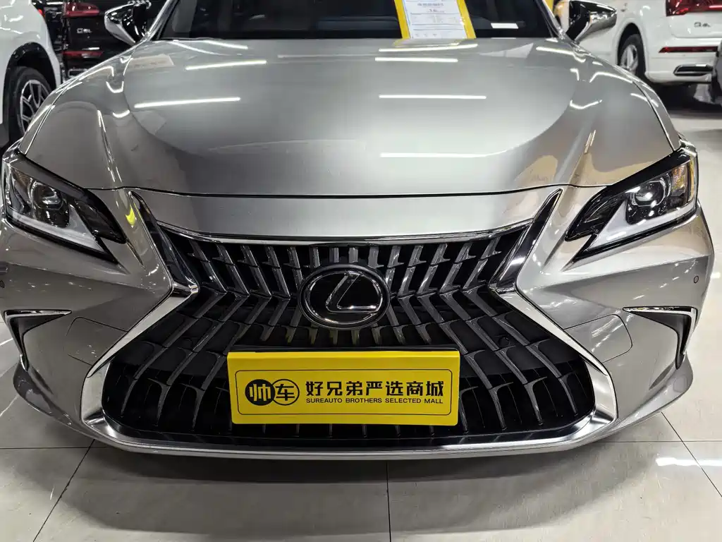 Lexus ES — миниатюра 2
