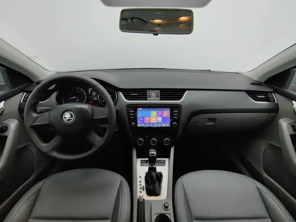 Skoda Octavia — миниатюра 5