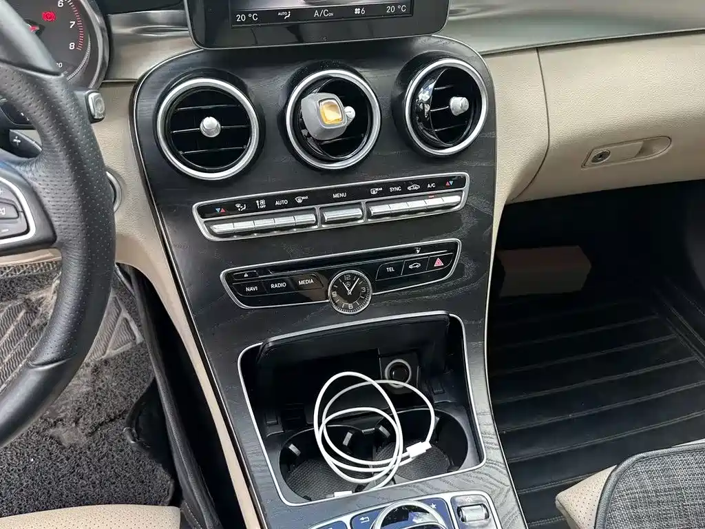 Mercedes-Benz C-Class — миниатюра 9